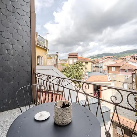 Historic Birthplace Loft By House And People * Guimarães